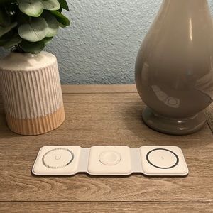 Travel charger • iPhone + Apple Watch + AirPods